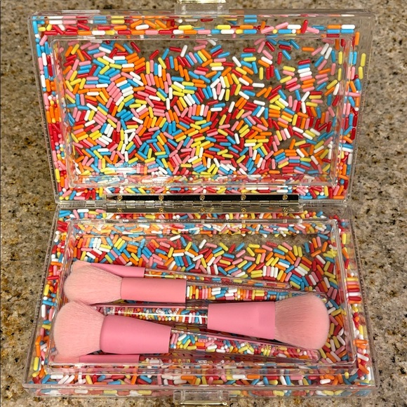 Museum Of Ice Cream X Sephora Brush Set - Picture 2 of 6